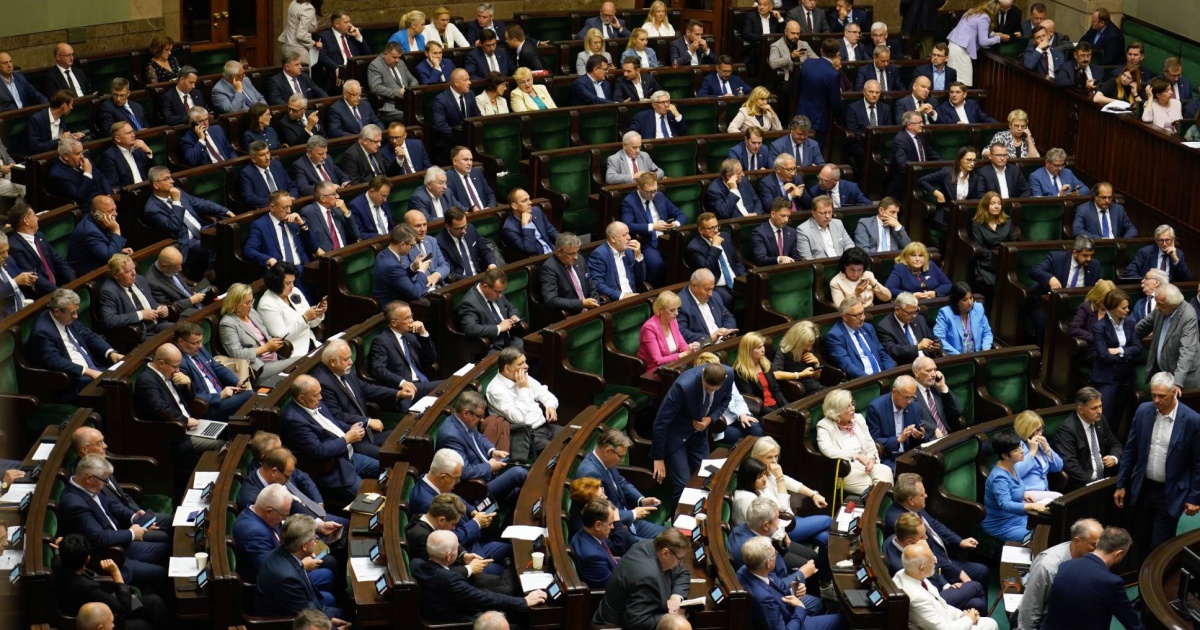 Nowy Sonda Ipsos Pis Wygra Oby Dzi Wybory Z Poparciem Bliskim Proc