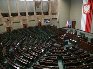 Sejm: Komisja Finansów Publicznych przyjęła projekt budżetu na 2021 r.