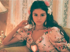 Selena Gomez znowu śpiewa po hiszpańsku!