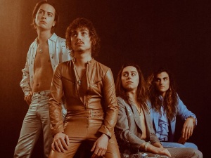 Greta Van Fleet prezentuje singiel „Heat Above”