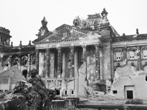 [Nasz wywiad] Obiecaj mi dziecko, że się zastrzelisz. Niemiecki historyk o masowych samobójstwach Niemców w ostatnich dniach III Rzeszy