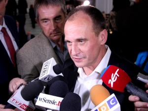 Kukiz: Onet twierdzi, że „Kukiz został kupiony stanowiskami” ale nie został kupiony, bo nie chciał się sprzedać, więc jest frajerem