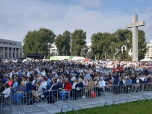 [foto] Warszawa w oczekiwaniu na beatyfikację: Był jak szanowany Krewny