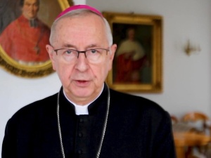 Abp Gądecki: Stanowczo potępiam wykorzystywanie przez stronę białoruską...