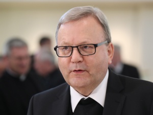 Papież przyjął rezygnację wiceprzewodniczącego niemieckiego episkopatu. W tle sprawy skandal