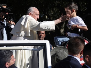 Franciszek na Drodze Krzyżowej: Nie ma większej miłości od tej, z jaką Jezus oddał za was życie!