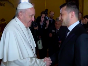 Zełenski relacjonuje rozmowę z papieżem Franciszkiem: Jestem wdzięczny Watykanowi