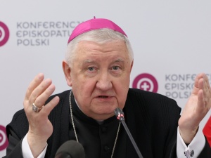 KEP ws. klauzuli sumienia: Potrzebna formacja całego społeczeństwa