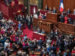 Papieska Akademia Życia o francuskiej konstytucji: Aborcja nie może być prawem