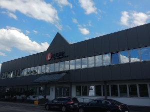 Lear Corporation Poland II chce zwolnić 960 pracowników zakładu w Pikutkowie. Solidarność interweniuje