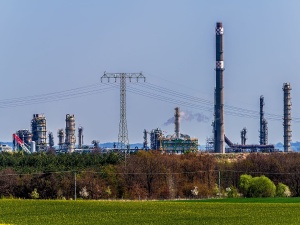 Rosjanie zarabiają krocie w niemieckiej rafinerii