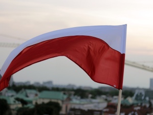 Coraz mniej Polaków zadowolonych z sytuacji w Polsce. Jest sondaż