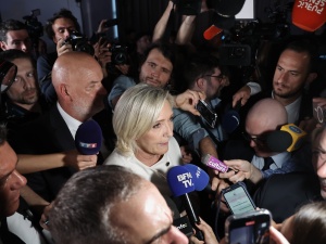 Zaskakujące wyniki exit poll we Francji. Marine Le Pen zabiera głos 