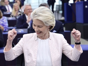 Parlament Europejski zdecydował w sprawie Ursuli von der Leyen