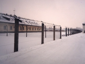 Kradzieże w miejscach pamięci obozów koncentracyjnych Flossenbuerg i Dachau