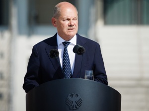 Niemieckie media radzą: Olaf Scholz powinien pójść w ślady Joe Bidena