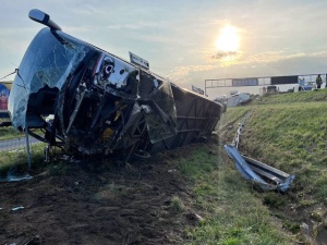 Wypadek autokaru na A4. Wielu rannych