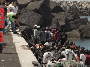 Duży napływ migrantów na włoską wyspę Lampedusa 