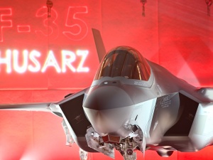 Zaprezentowano pierwszy myśliwiec piątej generacji dla Polski, F-35 Husarz