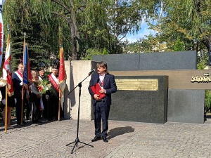 Solidarność rodziła się ze społecznego buntu. Obchody 44. rocznicy podpisania Porozumienia Dąbrowskiego