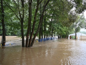 Ujęcia wody pitnej zagrożone? GIS wydał komunikat 