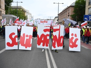 Pracownicy PKP Cargo i Poczty Polskiej łączą siły. Będzie wspólny protest w Warszawie