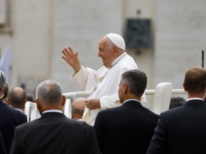 Franciszek do polityków: Służyć bogu pieniądza lub władzy jest wielką apostazją