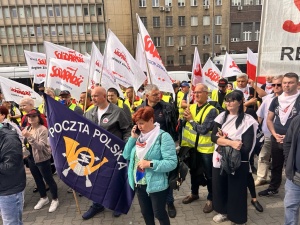 Piotr Duda: Jeżeli Tusk chce wojny z S, to będzie ją miał. Trwa protest ws. zwolnień w PKP Cargo i Poczcie Polskiej