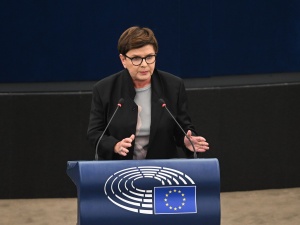 Szydło: powodzianie potrzebują pomocy, a nie tyrad Tuska 