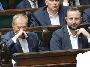 Czy Tusk poradził sobie z powodzią? Jest nowy sondaż