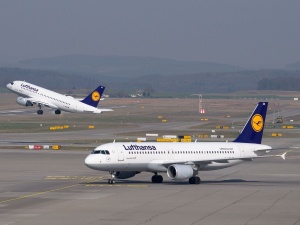 Lufthansa z gigantyczną karą. W tle podejrzenie o antysemityzm