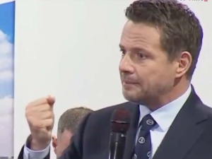 Trzaskowski chce być... jak Trump: Jak jedna pięść. Dokładnie tak, jak Trump w wyborach