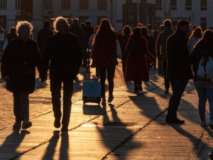 Czy Ukraińcy i Białorusini chcą zostać w Polsce? Najnowszy raport NBP