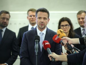 Zdejmowanie krzyży? Trzaskowski: Z niczego się nie wycofuję