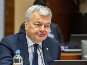 Walczył o praworządność w Polsce. Komisarz Reynders podejrzany o pranie brudnych pieniędzy