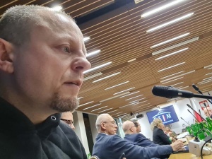 Cezary Krysztopa na komisji sejmowej: Na czym polega współpraca niektórych dziennikarzy z rządem Tuska?