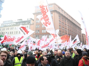 Zmierzch polskiej energetyki. Trwa protest Solidarności w stolicy