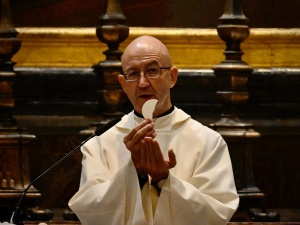 Abp Galbas przy grobie św. Jana Pawła II: Chrystus wchodzi w nasze burze