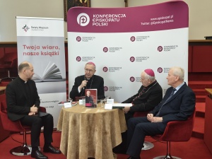 Abp Gądecki: Zakaz spowiedzi? Jak za czasów stalinizmu