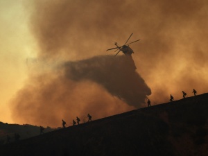 Los Angeles: pożary niszczą również kościoły, parafie przyjmują uciekinierów