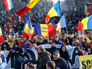 W Bukareszcie wielotysięczna demonstracja przeciwko manipulacjom wyborczym