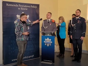 Zwalniany komendant iławskiej policji wygarnął rządzącym podczas oficjalnej uroczystości pożegnania [WIDEO]