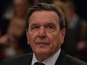 Przyjaciel Putina Gerhard Schroeder trafił do szpitala. Wypalenie zawodowe