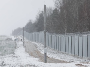 Straż Graniczna: Zakończył się montaż zapory elektronicznej na rzekach przy granicy z Białorusią