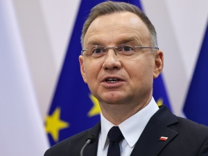 Premier Tusk oskarżony o zamach stanu. Jest komentarz Andrzeja Dudy