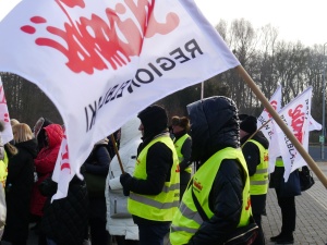 Pikieta pracowników Plati Polska