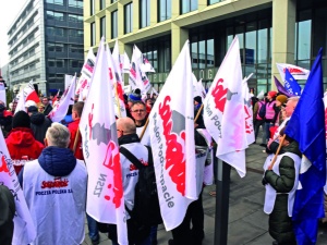 Redaktor naczelny TS: Zwolnienia pracowników Poczty Polskiej to zamach na stabilność państwa