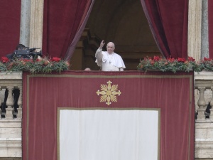 Papież: Słowo Boże, które stworzyło świat przyszło, aby zamieszkać wśród nas