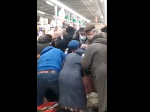 Problemy gospodarcze w Rosji. Rosjanie biją się o cukier [wideo]