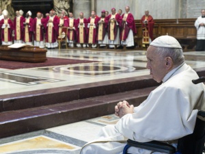 Watykański korespondent: Franciszek najbardziej sekowanym papieżem ostatnich stuleci